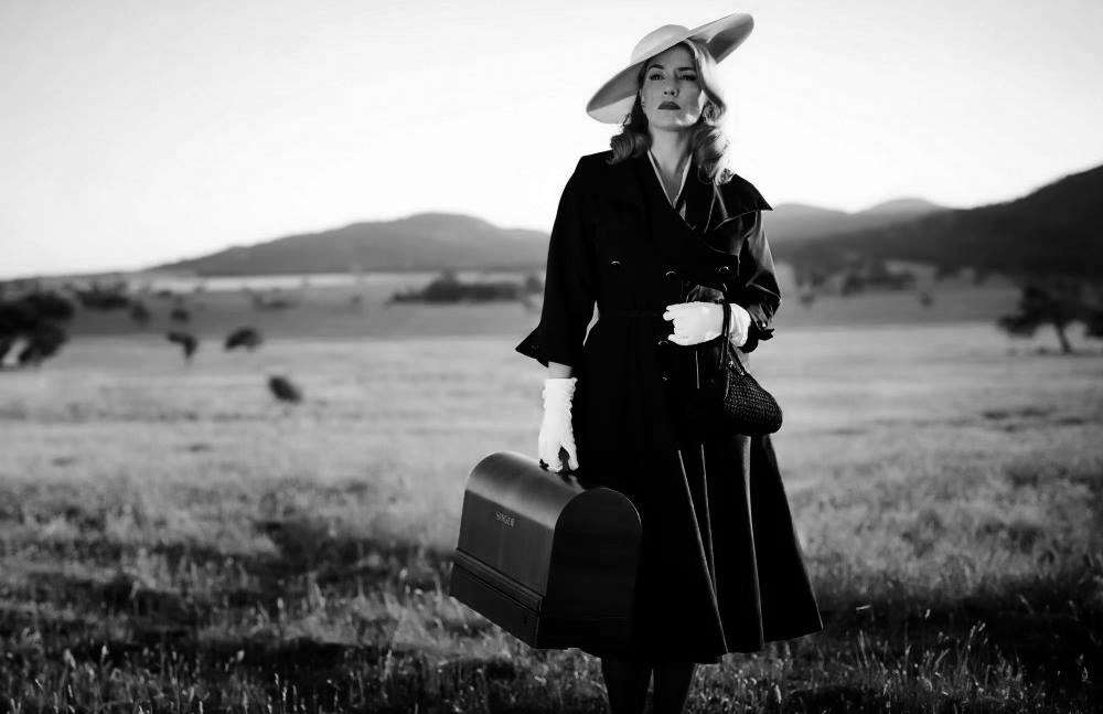THE DRESSMAKER (2015)